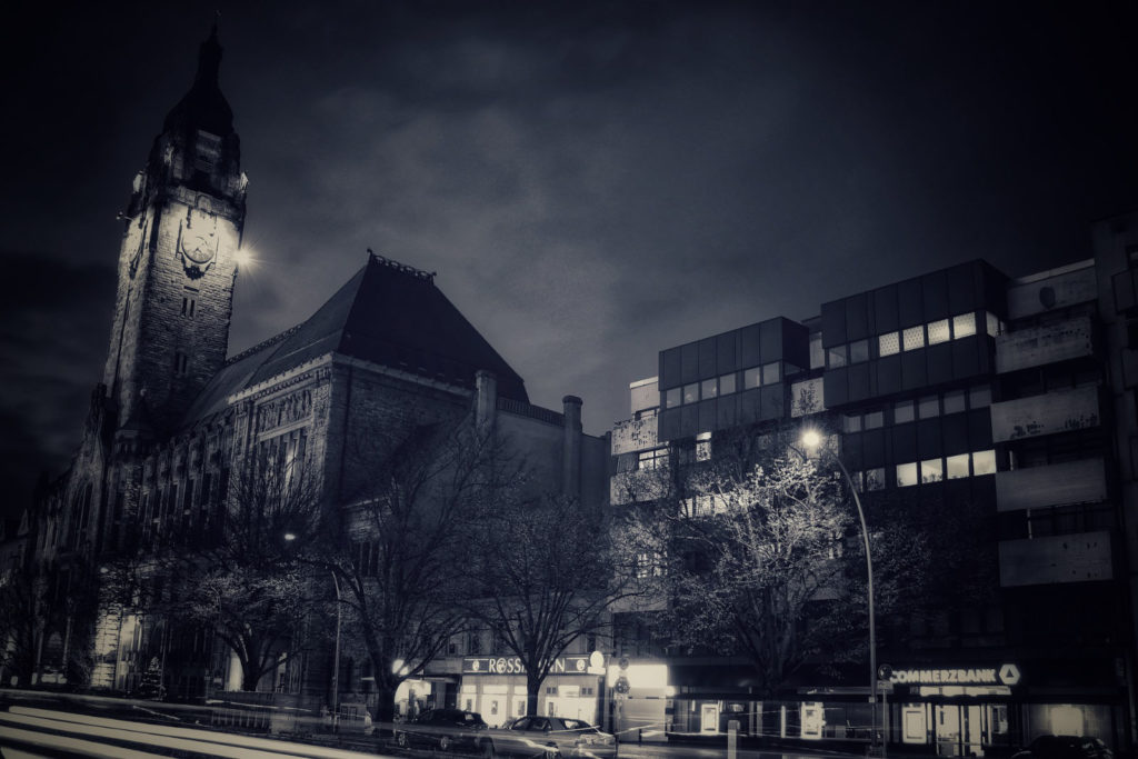 Makler Charlottenburg - Rathaus Otto-Suhr-Allee