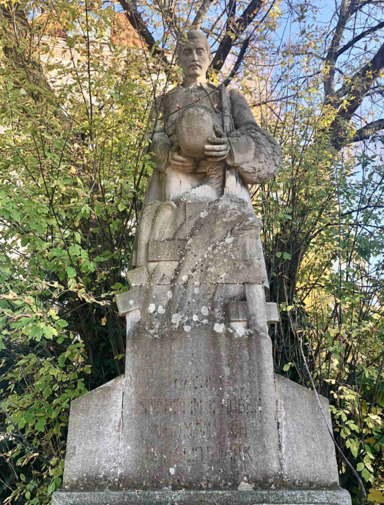 Makler Dallgow-Döberitz 14624: Kriegerdenkmal
