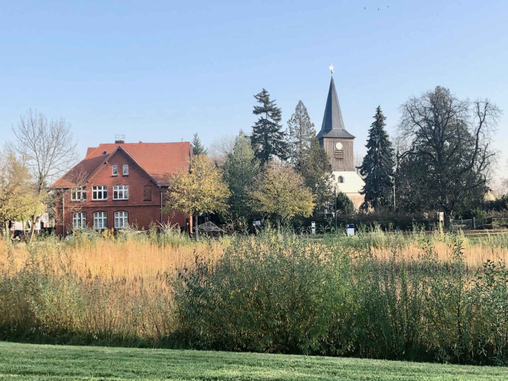 Makler Falkensee 14612: Dorfkirche und Anger Falkenhagen