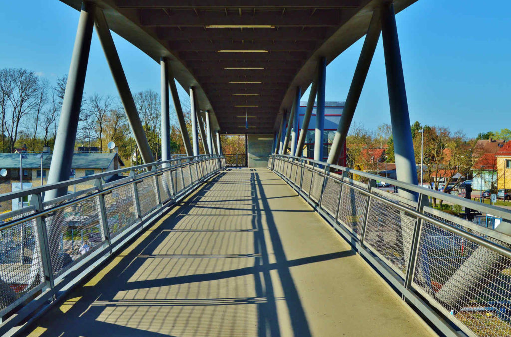 Makler Märkisch-Oderland: Bahnbrücke in Fredersdorf-Vogelsdorf