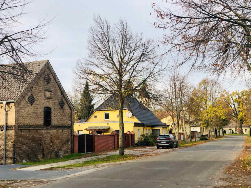 Makler in Jeserig - Unter den Linden