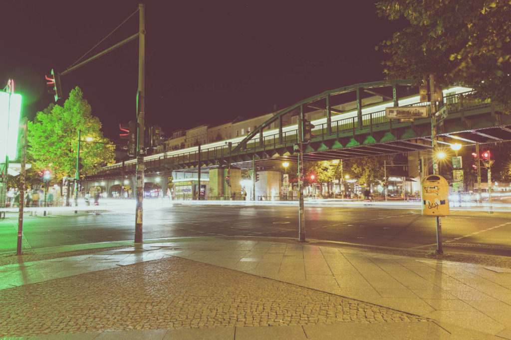 Makler im Prenzlauer Berg: Hochbahn in der Schönhauser Allee