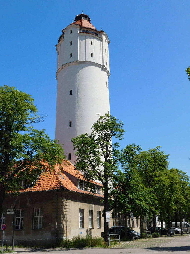 Makler Wedding; Wasserturm mit Kesselhaus im Virchow-Klinikum