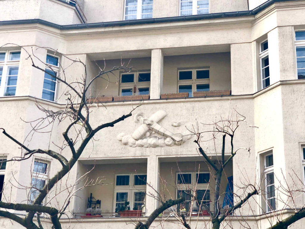 Makler Ceciliengärten, Schöneberg: Straße zum Atelierturm