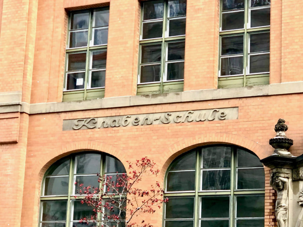 Makler Witzleben 14057: Knaben- und Mädchenschule
