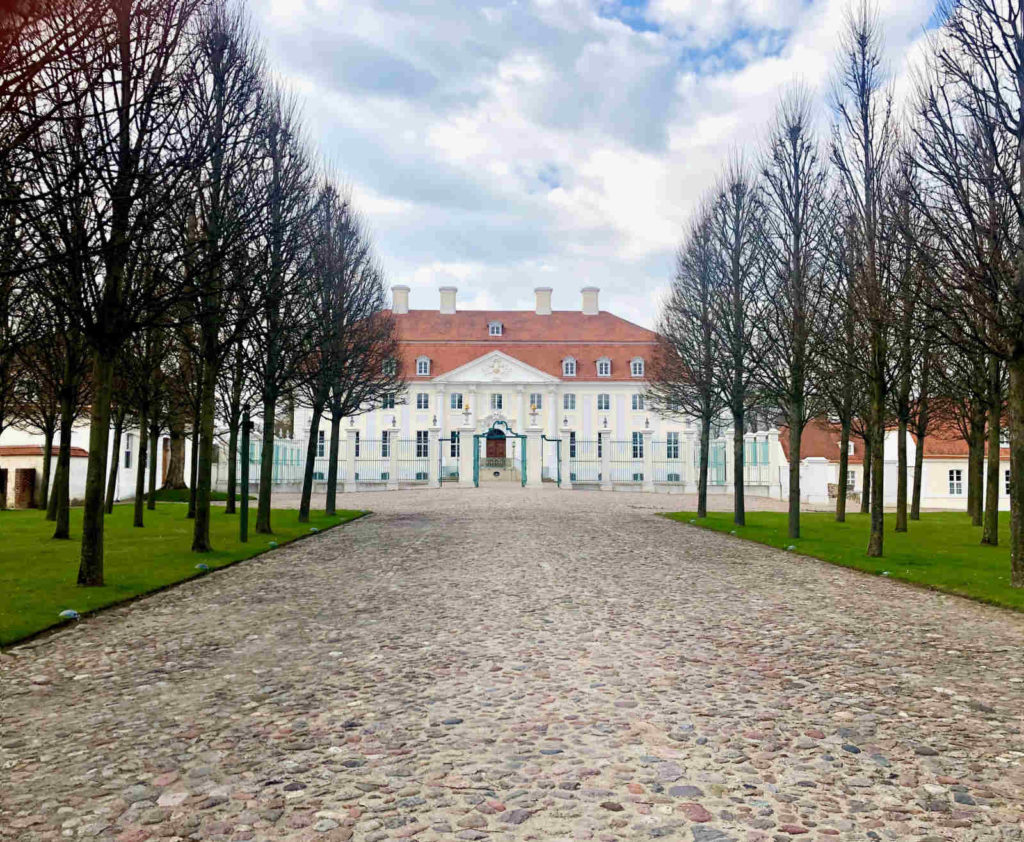Immobilienmakler Meseberg - Schloss