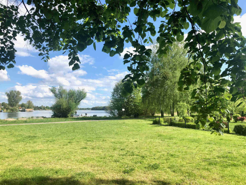 Makler Nieder Neuendorf: Uferpromenade